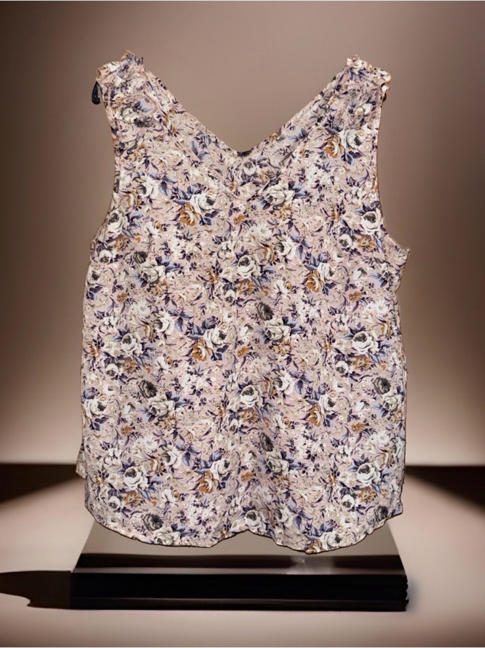 SHEIN Curve Pink Floral V-Neck Sleeveless Blouse w/Ruffle Accents-2XL-EC
